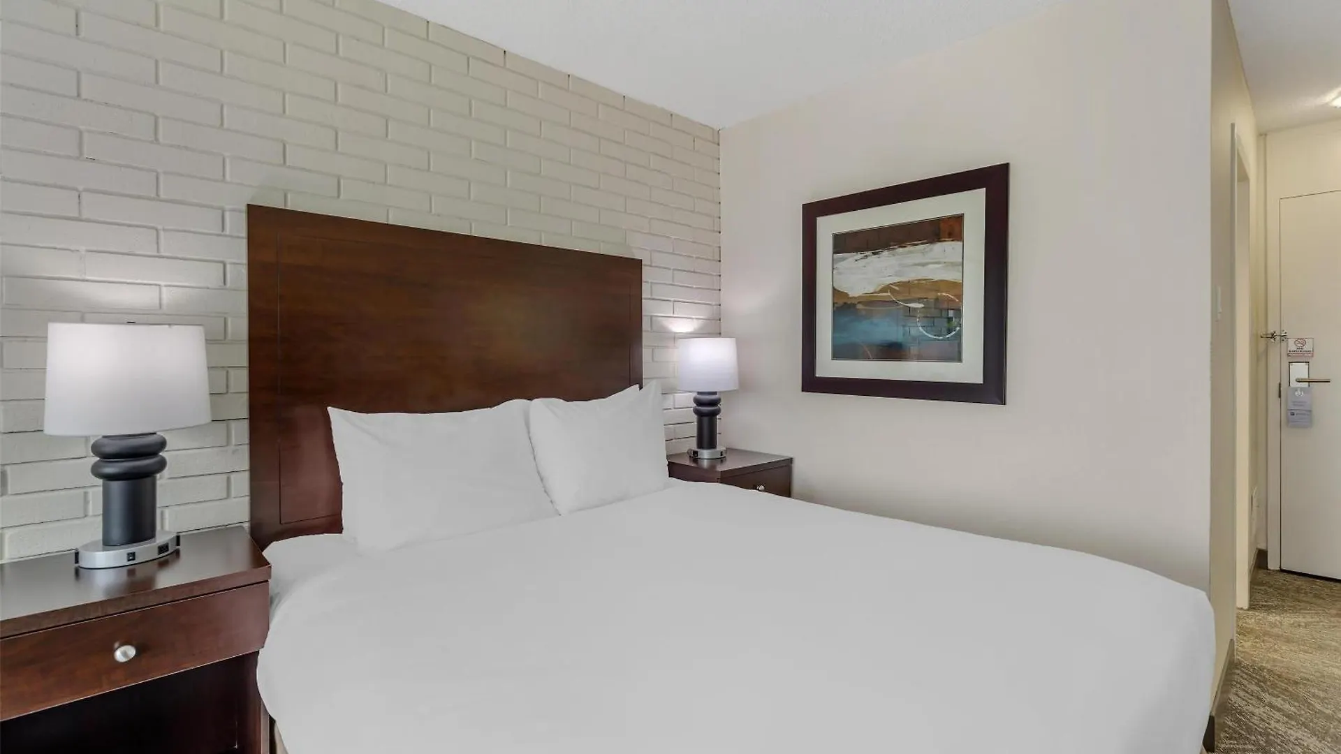 Best Western Cedar Park Inn Edmonton 3*,