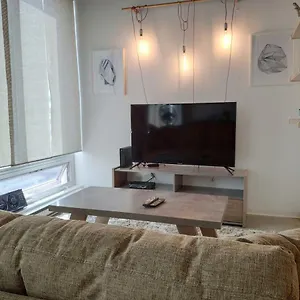 Modern Downtown Loft Near Rogers Place,shaw Conf Apartment