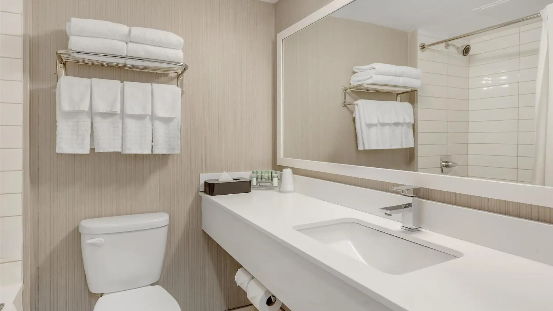 Best Western Cedar Park Inn Edmonton 3*,