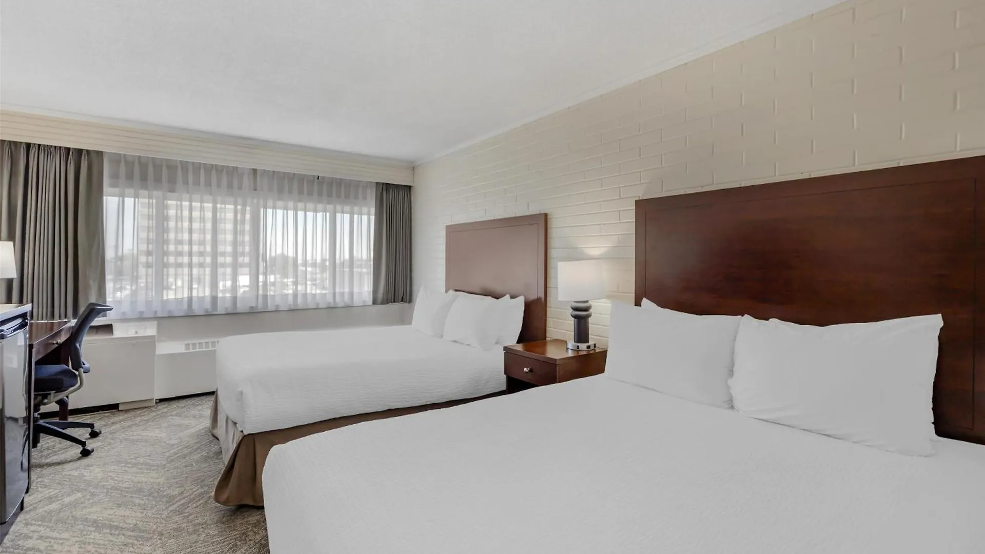 Best Western Cedar Park Inn Edmonton 3*,