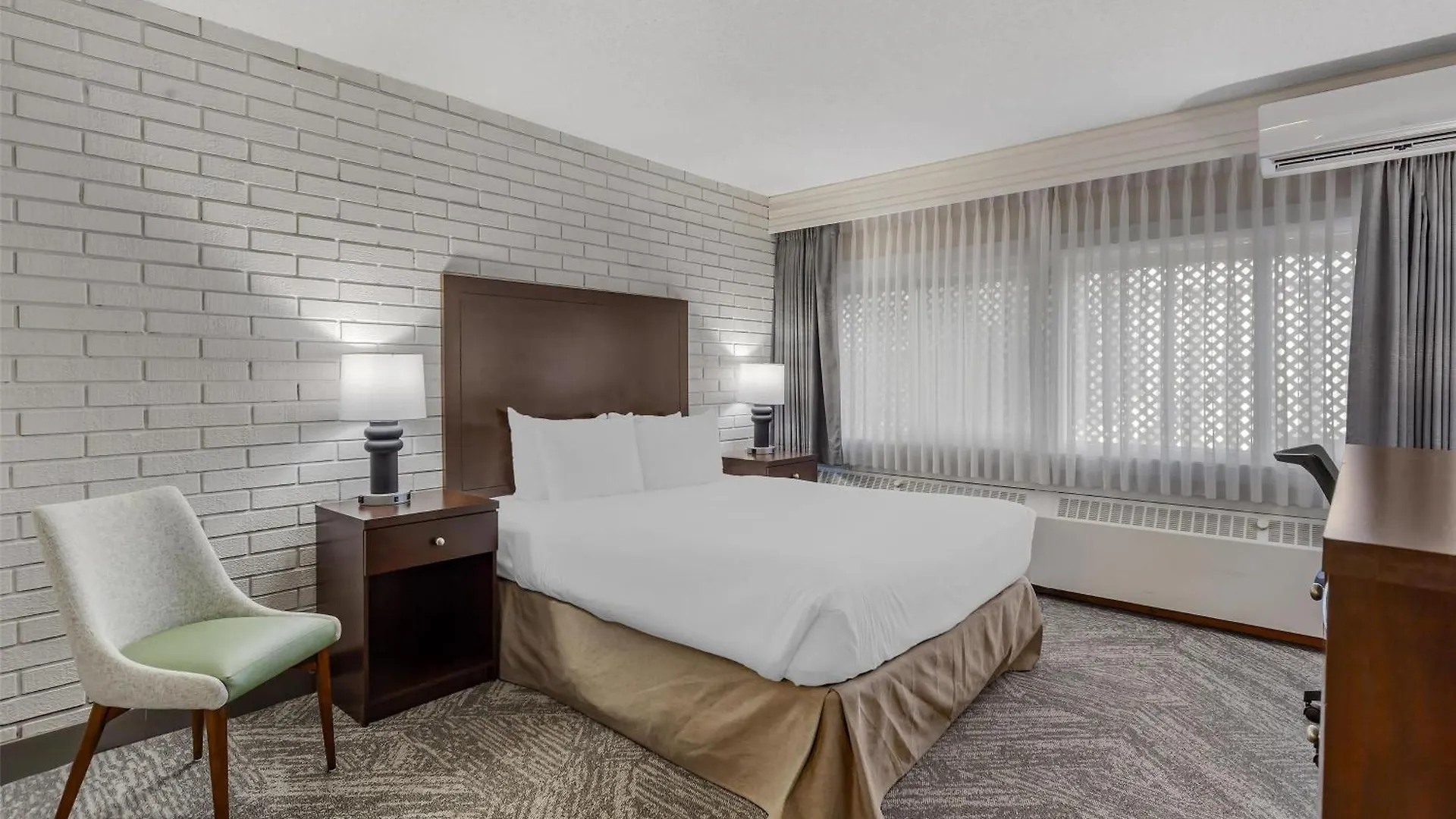 Best Western Cedar Park Inn Edmonton 3*,